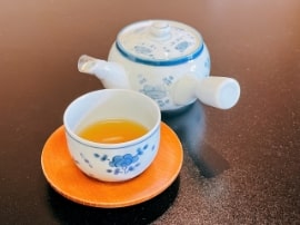 急須とほうじ茶