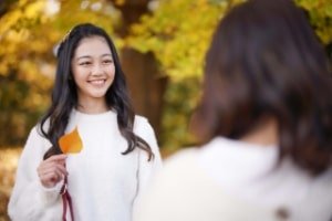 友人と話す